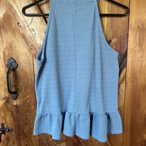 3/$20 bundle deal!!!!!W5 Textured Blue Tank Top - Picture 2 of 3